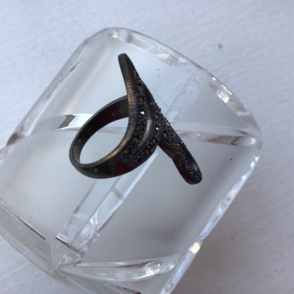 Oxidized Silver hand Kraft ring sz 6 and a half - Picture 2 of 4